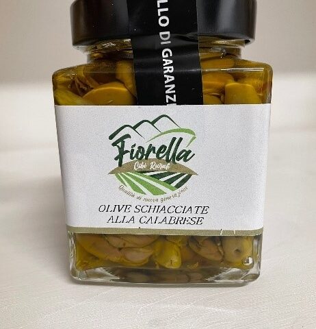 Olive verdi schiacciate